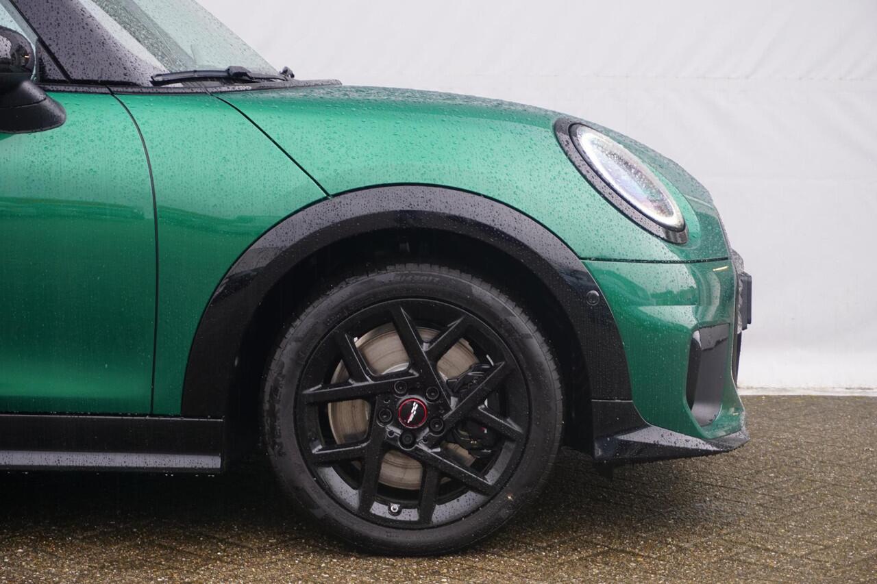 Mini COOPER 3-Deurs C / John Cooper Works Uitvoering / Pakket M / 17'' LM Velgen /