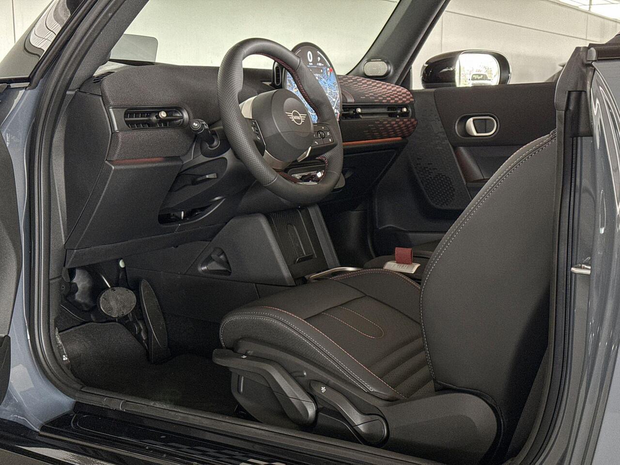 Mini COOPER Cabrio 2.0 C John Cooper Works M | Pakket M