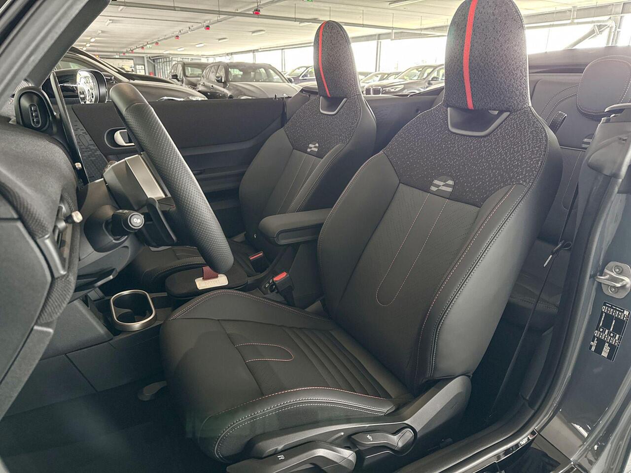 Mini COOPER Cabrio 2.0 C John Cooper Works M | Pakket M