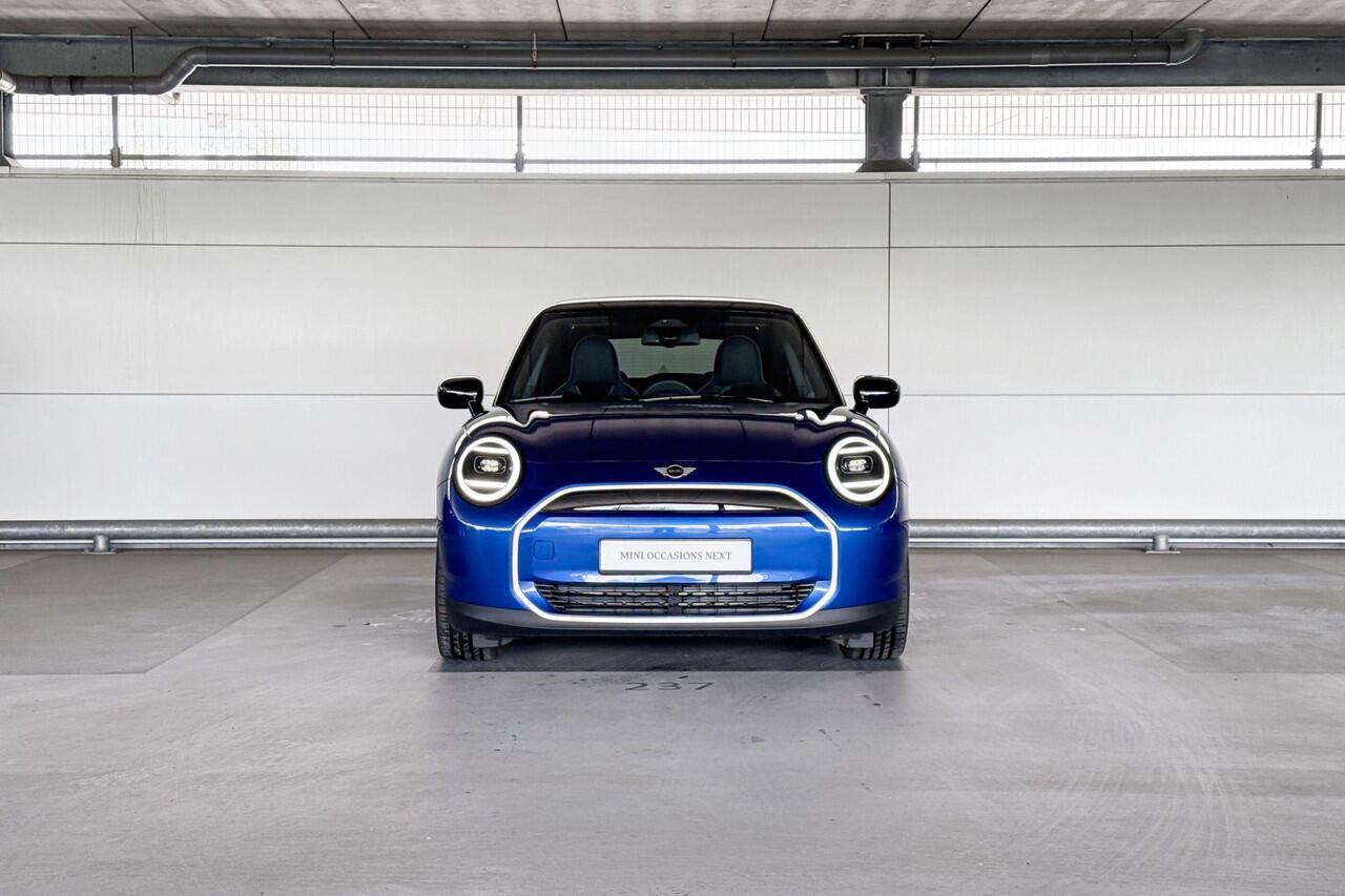 Mini COOPER 3-deurs E Favoured M 40.7 kWh