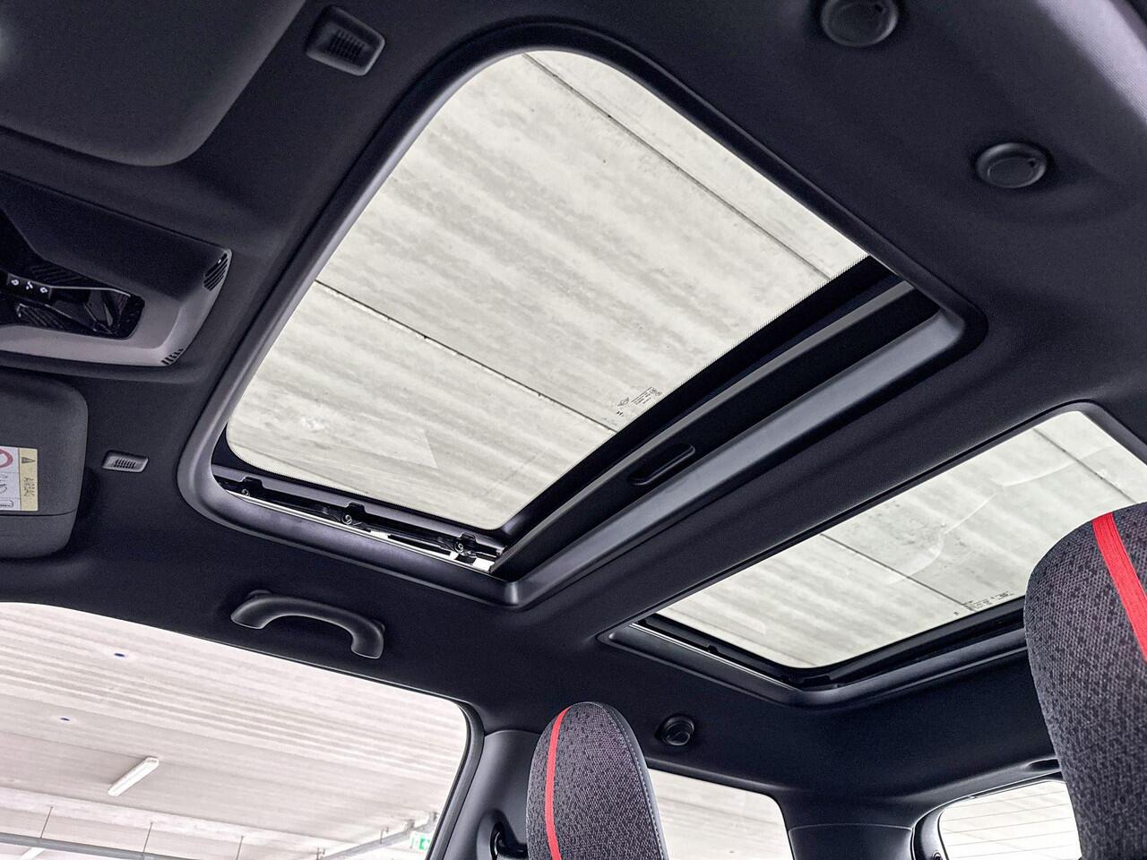 Mini COOPER 3-deurs 1.5 Cooper C John Cooper Works M | Pakket M | Dak in carrosseriekleur