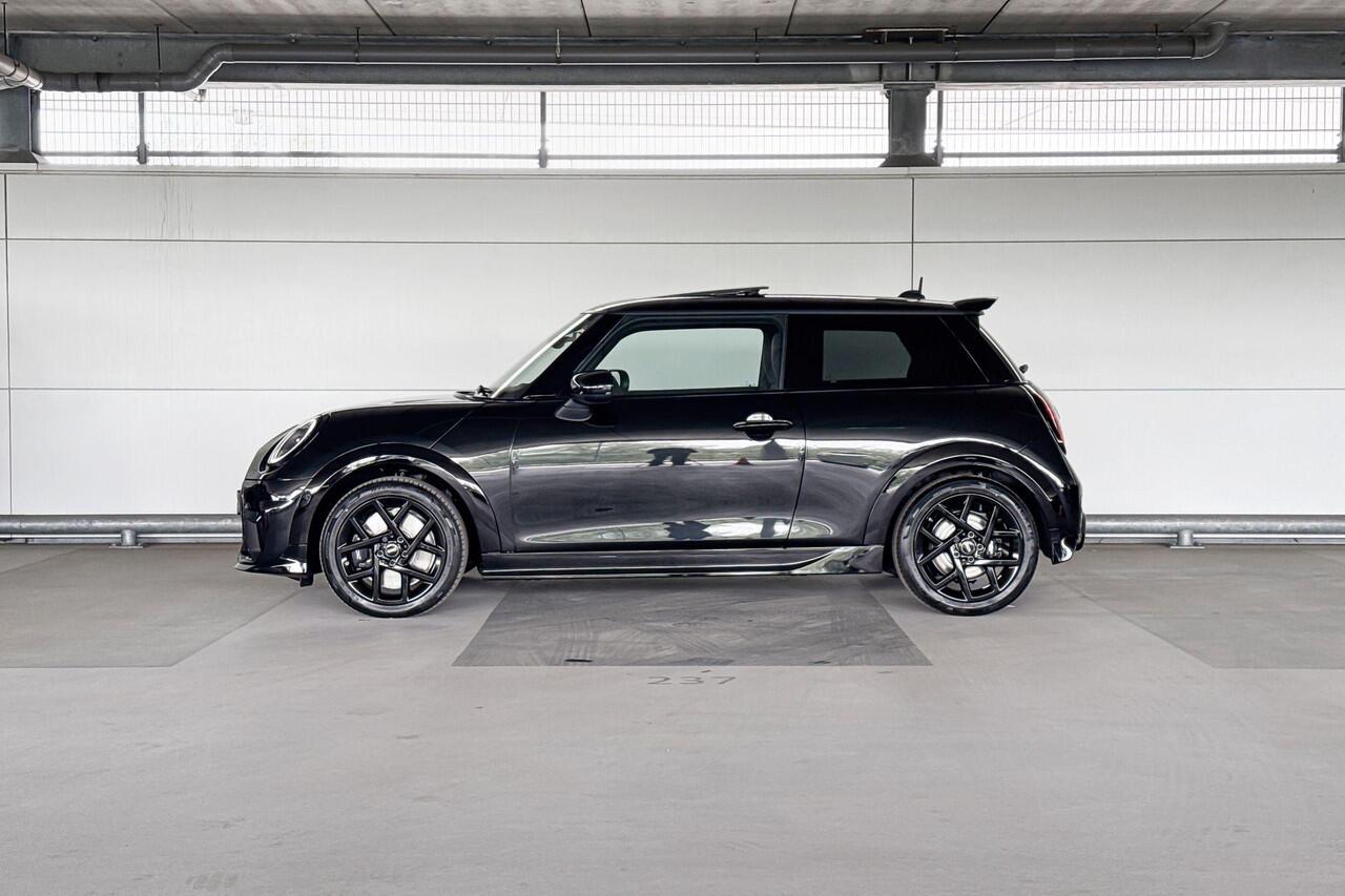 Mini COOPER 3-deurs 1.5 Cooper C John Cooper Works M | Pakket M | Dak in carrosseriekleur