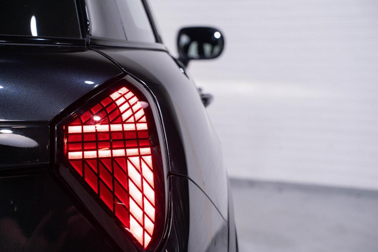 Mini COOPER Mini 1.5 C Classic XS navi DAB PDC v+a cruise-controle 360-camera led verlichting v+a lederen bekleding stoel/stuurverw. climate controle grootlicht assist draadloos telefoon opladen