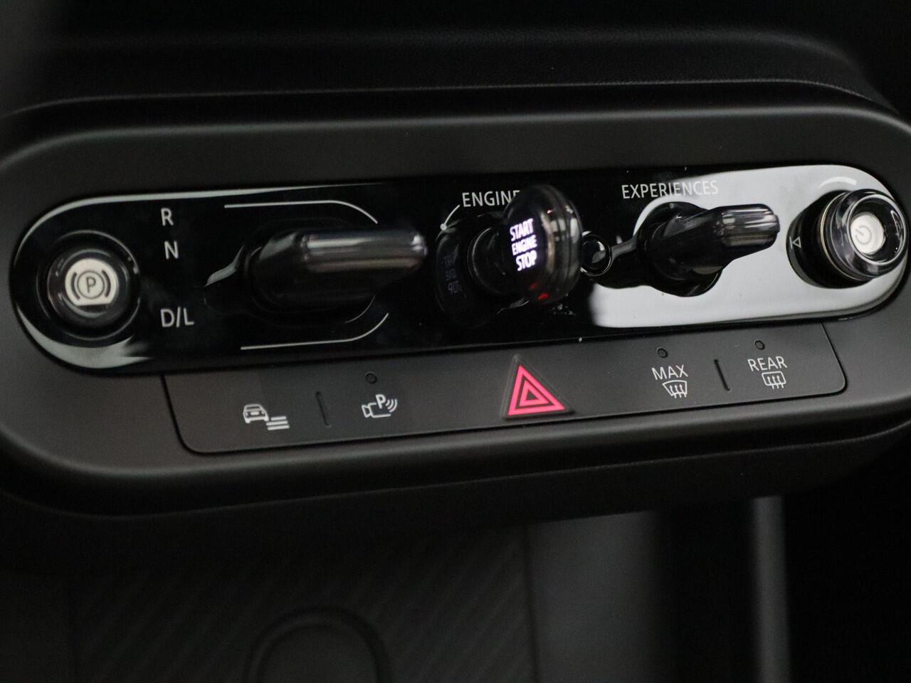 Mini COOPER Mini 1.5 C Favoured L Demo voertuig korting per gereden kilometer. Neem contact op voor de actuele prijs.