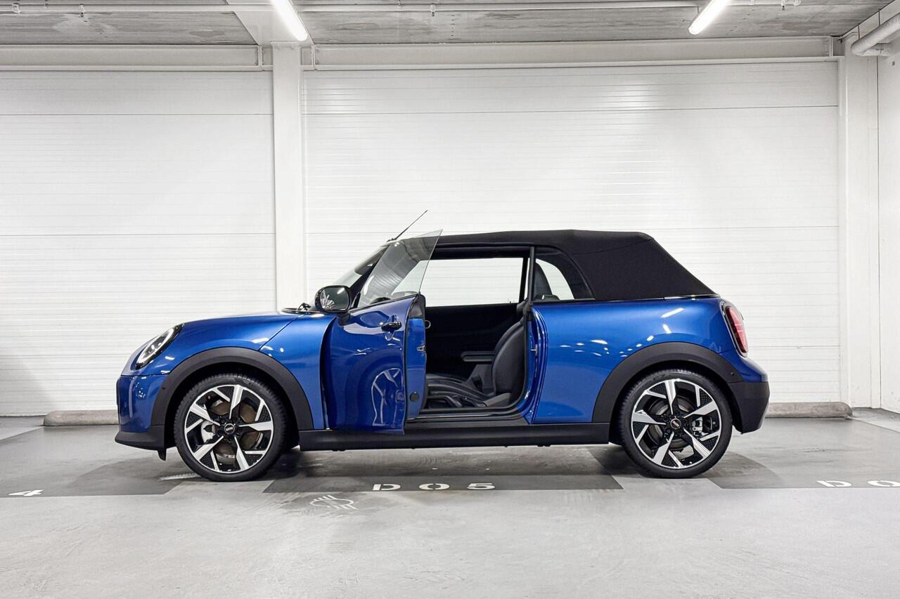 Mini COOPER Cabrio 2.0 C Favoured L