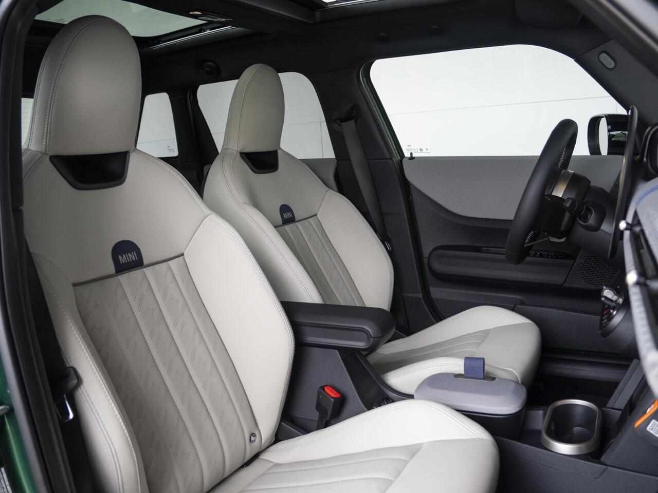 Mini COOPER C John Cooper Works | XL Pakket