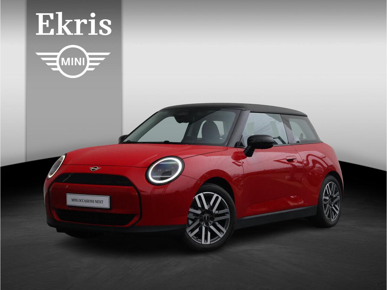 Mini COOPER Mini E Classic S 40.7 kWh Comfort Access/ Head-Up/ Driving Assistant/ 17 inch Parallel Spoke 2-tone/ Stoelverwarming