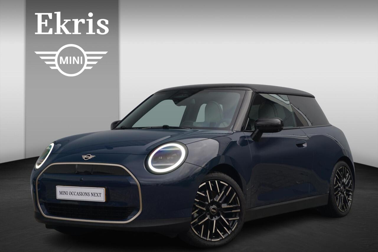 Mini COOPER 3-deurs E Favoured Trim | Pakket M | Glazen panoramadak | Comfort Access | Harman Kardon | Head-Up Display | Stuurwielrand verwarmd