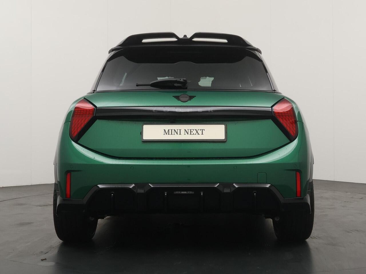 Mini COOPER 3-deurs C JCW Trim | Pakket M | Stoel-stuurverwarming | Schuif-kantel dak | Achteruitrijcamera | Head-Up | Cruise |