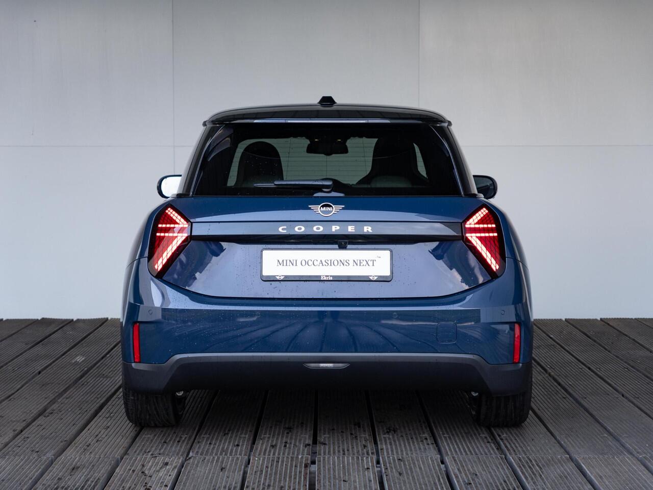 Mini COOPER 3-deurs E Favoured + L pakket