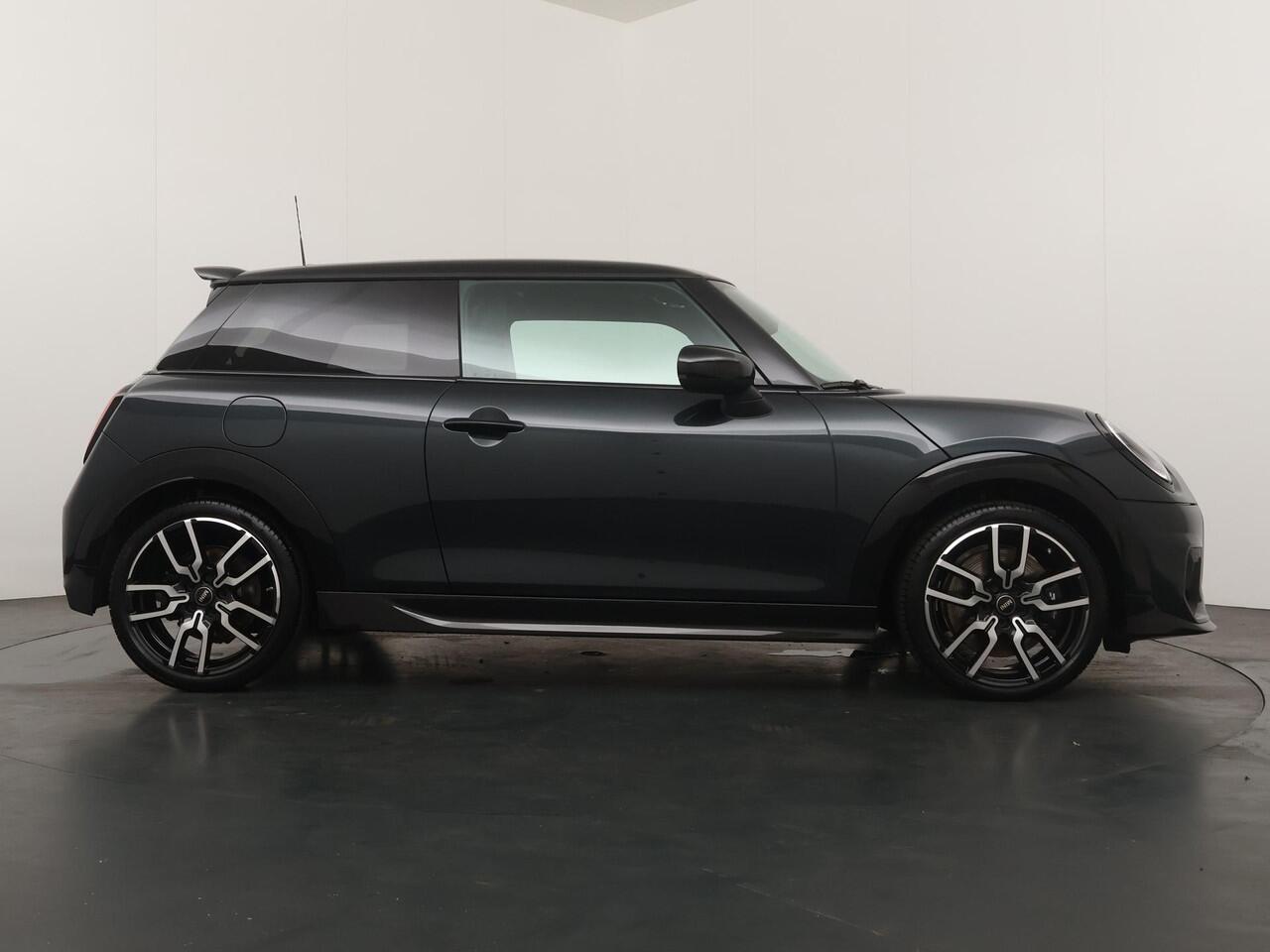 Mini COOPER 3-deurs C JCW-trim Pakket-M | Panoramadak | Stoel-stuurverwarming | Cruise | NAVI |