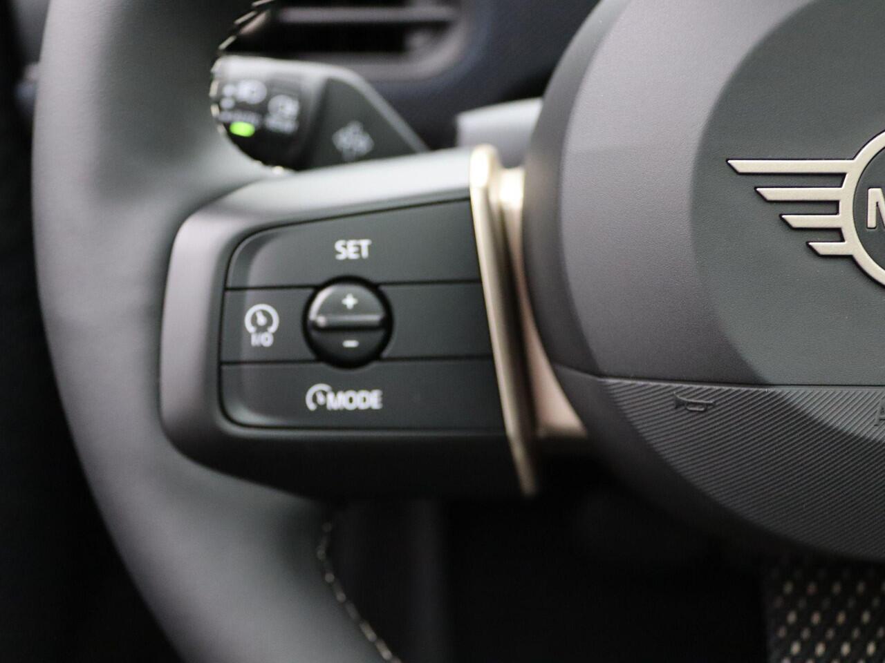 Mini COOPER Mini 1.5 C Blackyard