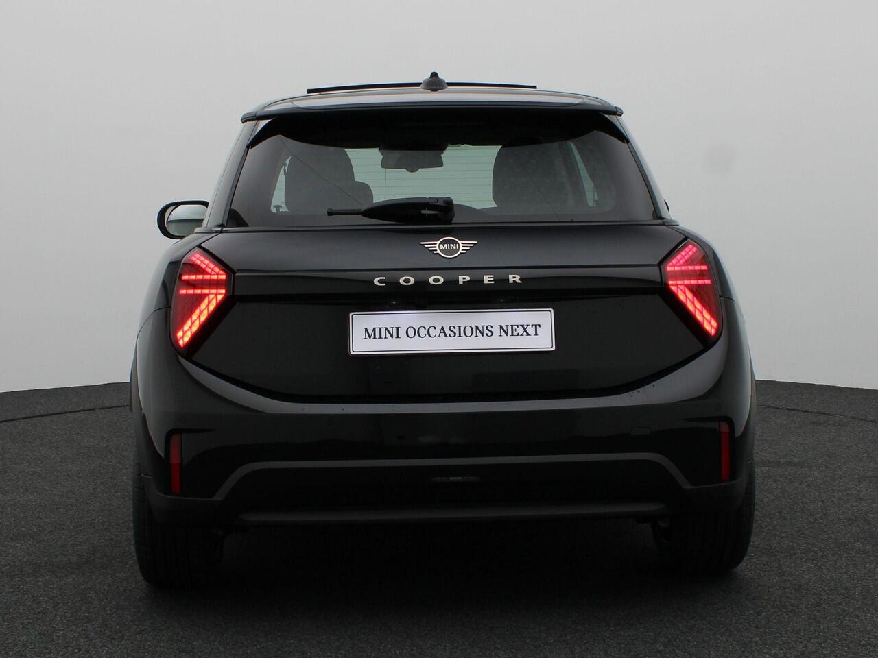 Mini COOPER Mini 1.5 C Blackyard