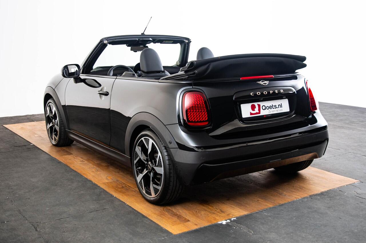 Mini COOPER Mini Cabrio 2.0 C Classic M Head up - Elektrisch verwarmde stoelen - Comfort Acces - Spiegelpakket - Windscherm - High-beam Assistant - Automatisch dimmende binnenspiegel - MINI Experience Modes -