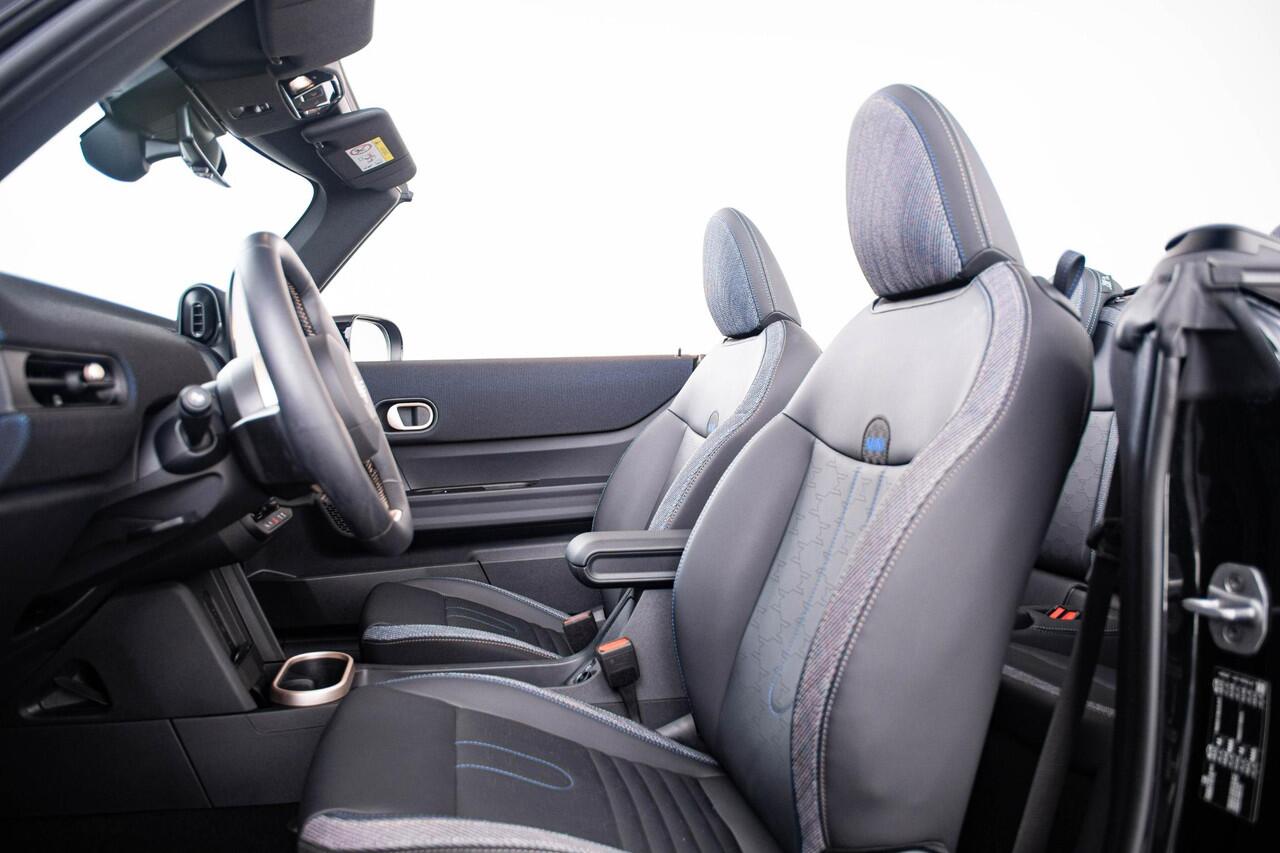Mini COOPER Mini Cabrio 2.0 C Classic M Head up - Elektrisch verwarmde stoelen - Comfort Acces - Spiegelpakket - Windscherm - High-beam Assistant - Automatisch dimmende binnenspiegel - MINI Experience Modes -
