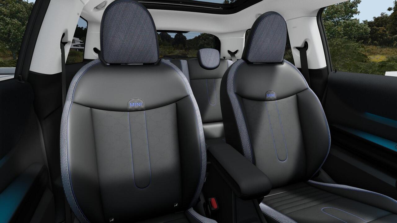 Mini COOPER C | Classic Uitvoering + Pakket M | Actie