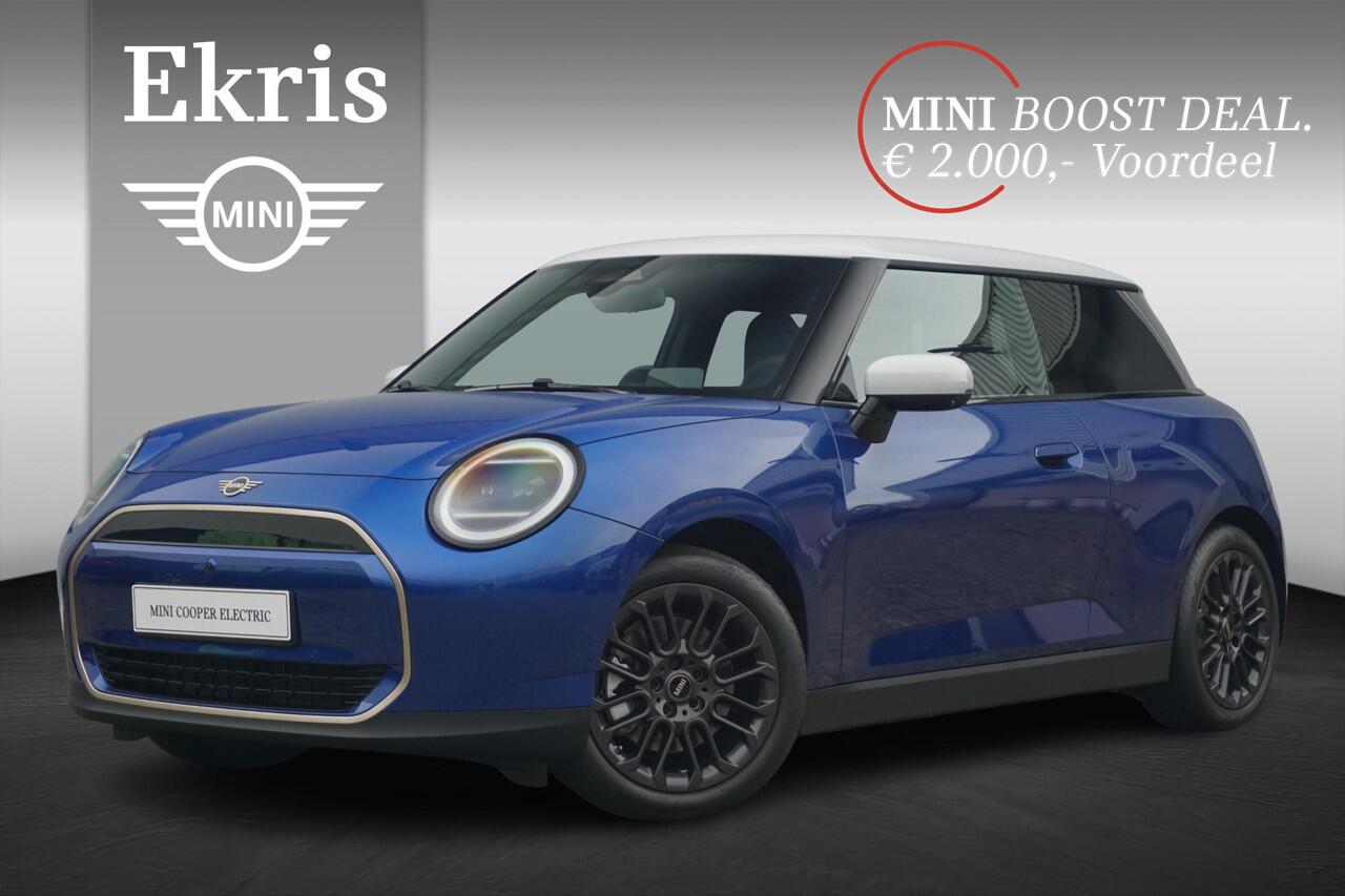 Mini COOPER E Favoured Trim | Pakket L | Comfort Access | Panoramadak | Stoel & Stuurverwarming | Harman Kardon | Head-Up Display | Driving Assistant | Parking Assistant Plus