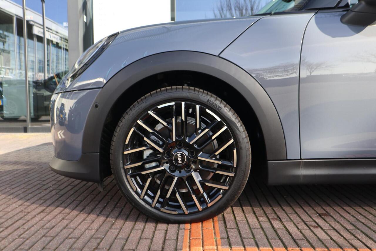 Mini COOPER Cabrio C Favoured Trim | Pakket L