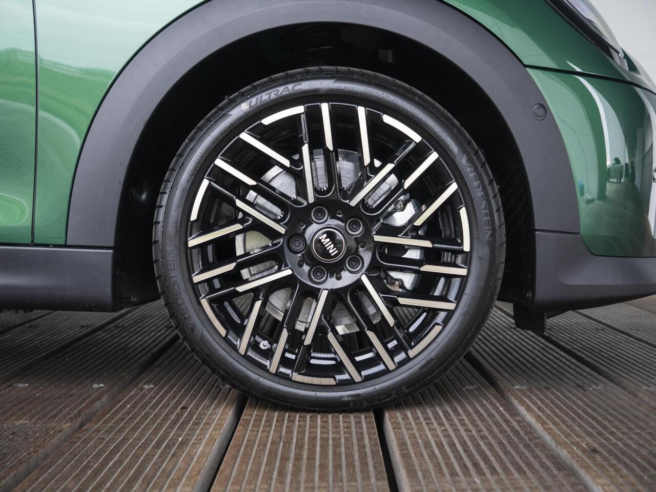 Mini COOPER C Favoured + L pakket