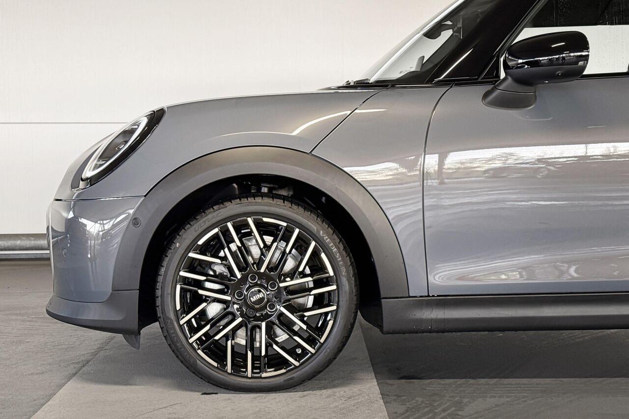 Mini COOPER Cabrio 2.0 C Favoured L - Boost Deals