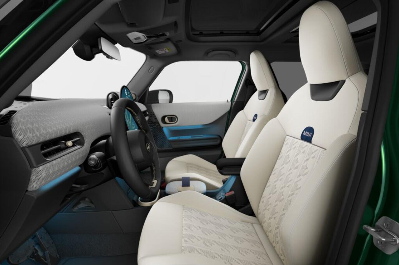 Mini COOPER 5-deurs 1.5 Cooper C Favoured L - Boost Deals