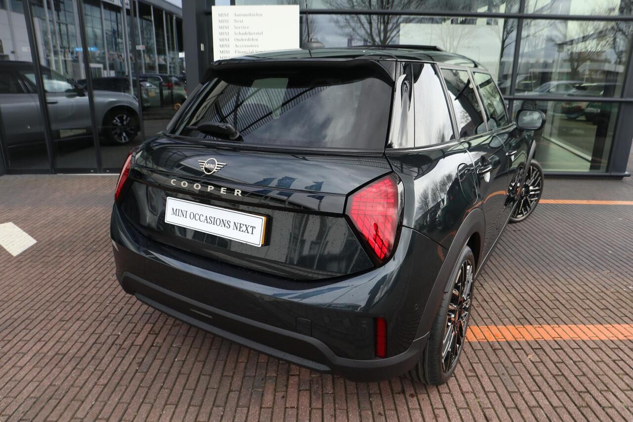 Mini COOPER 5-deurs C | Favoured Trim + Pakket XL