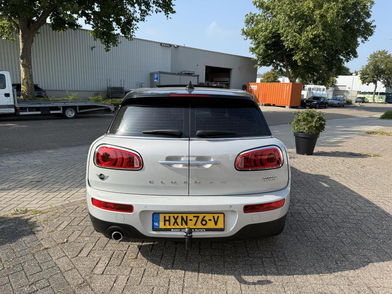 Mini COOPER CLUBMAN Mini 1.5 | Panoramadak | Camera | Sportstoelen | Trekhaak | Apple Carplay |