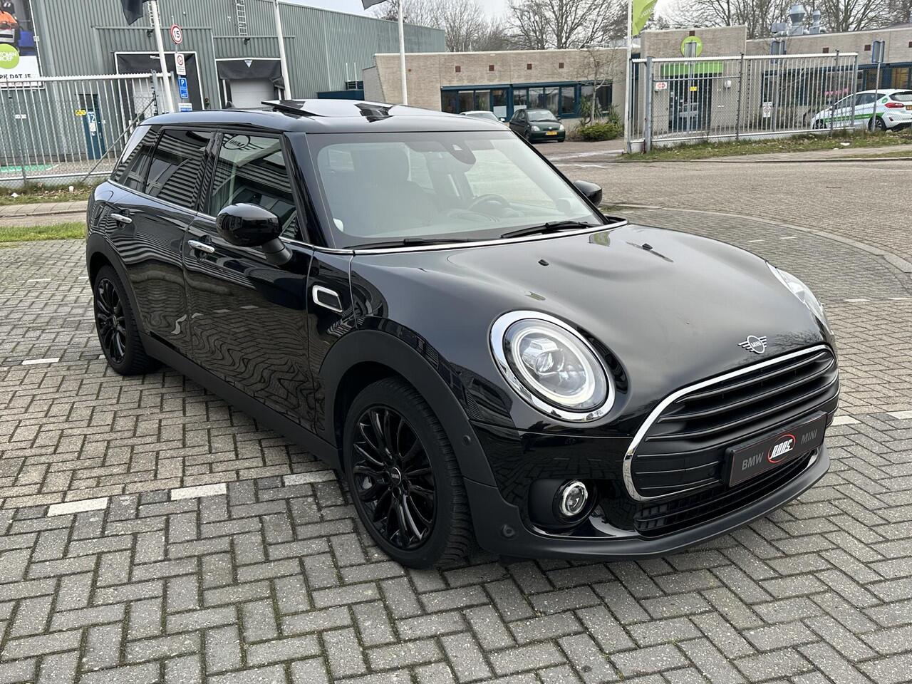 Mini COOPER CLUBMAN 1.5 Chili Panodak | Harman kardon | Led | Sportstoel