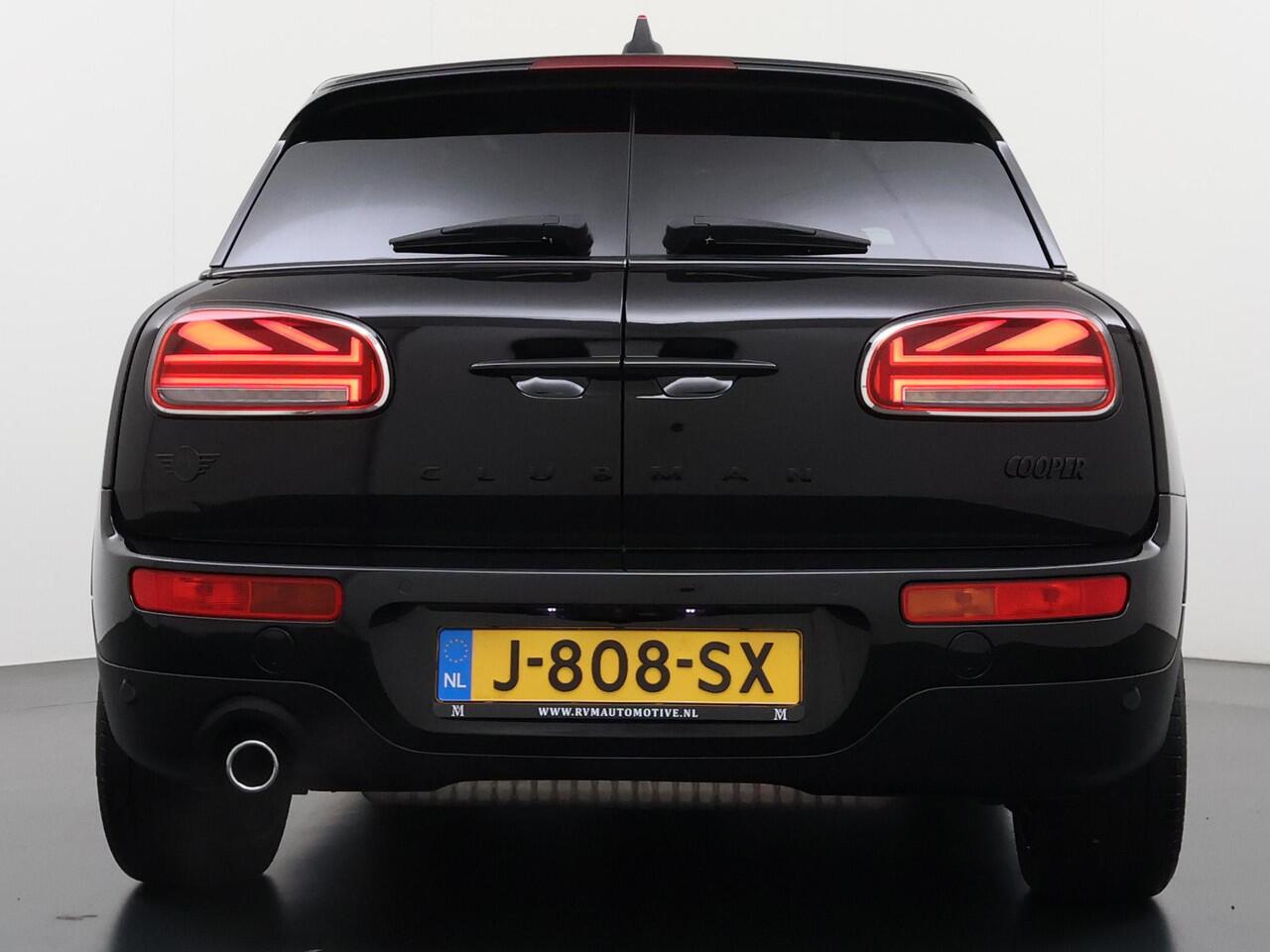 Mini COOPER CLUBMAN Mini 1.5 Richmond Park Edition PANO| CAMERA| STOELVERW. | LEER| KEYLESS| RIJKLAARPRIJS INCL. 12 MND BOVAG GARANTIE