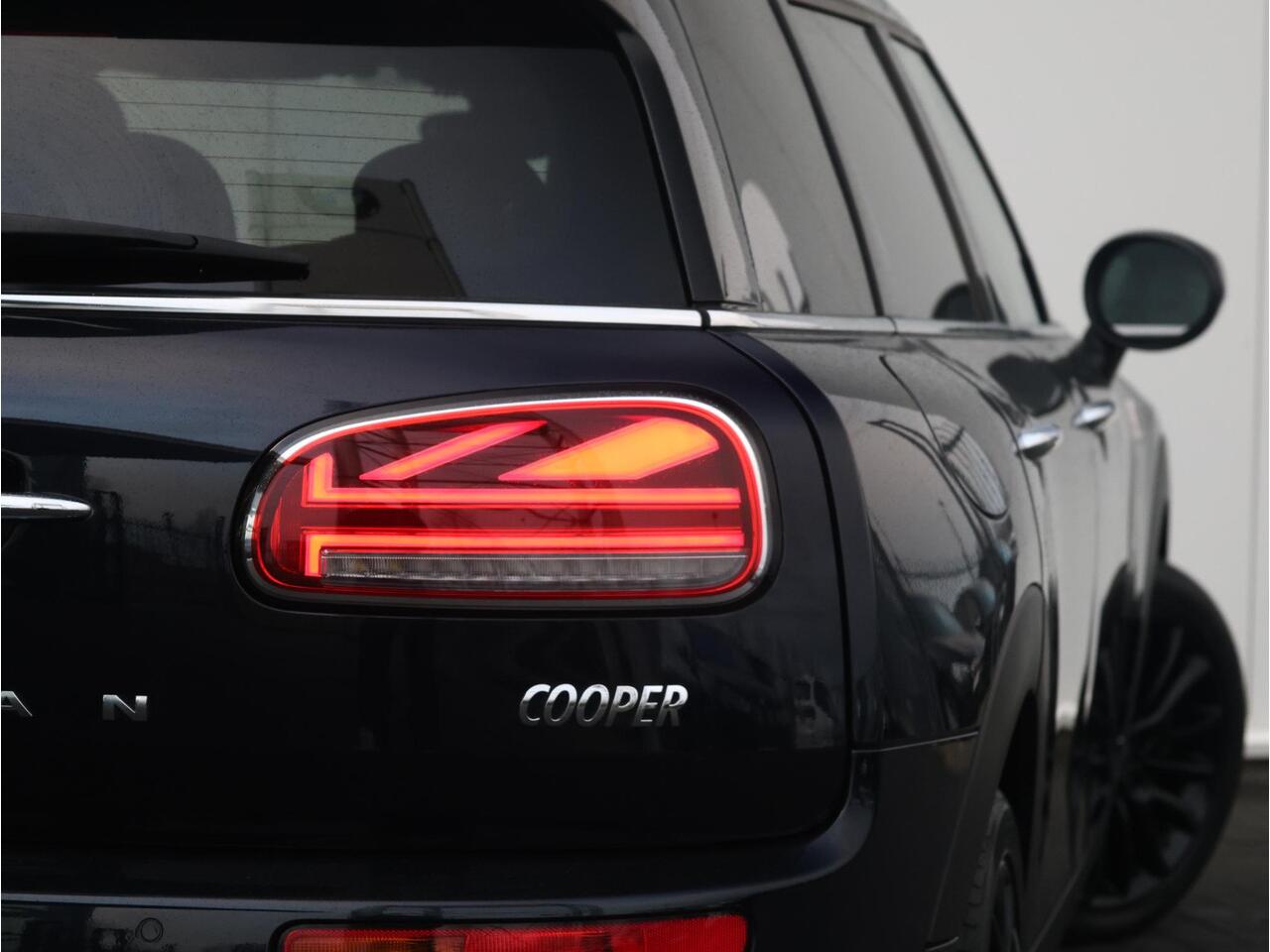 Mini COOPER CLUBMAN Mini 1.5 Business Edition Comfort Access/ Panoramadak/ Cruise Control/ Comfortstoelen/ Getint Glas/ Led-Koplampen