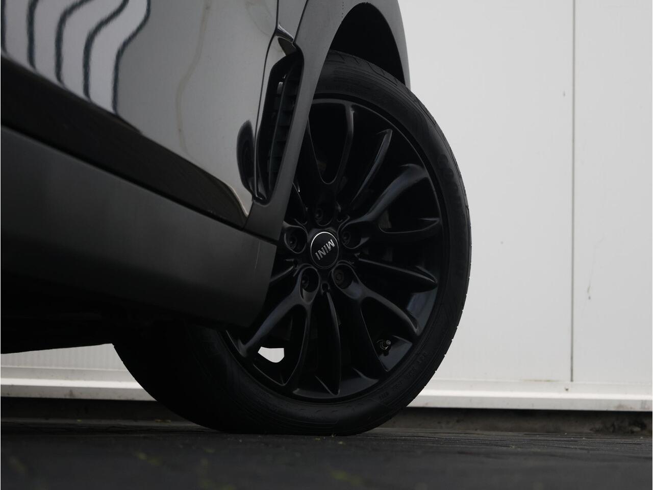 Mini COOPER CLUBMAN Mini 1.5 Business Edition Comfort Access/ Panoramadak/ Cruise Control/ Comfortstoelen/ Getint Glas/ Led-Koplampen