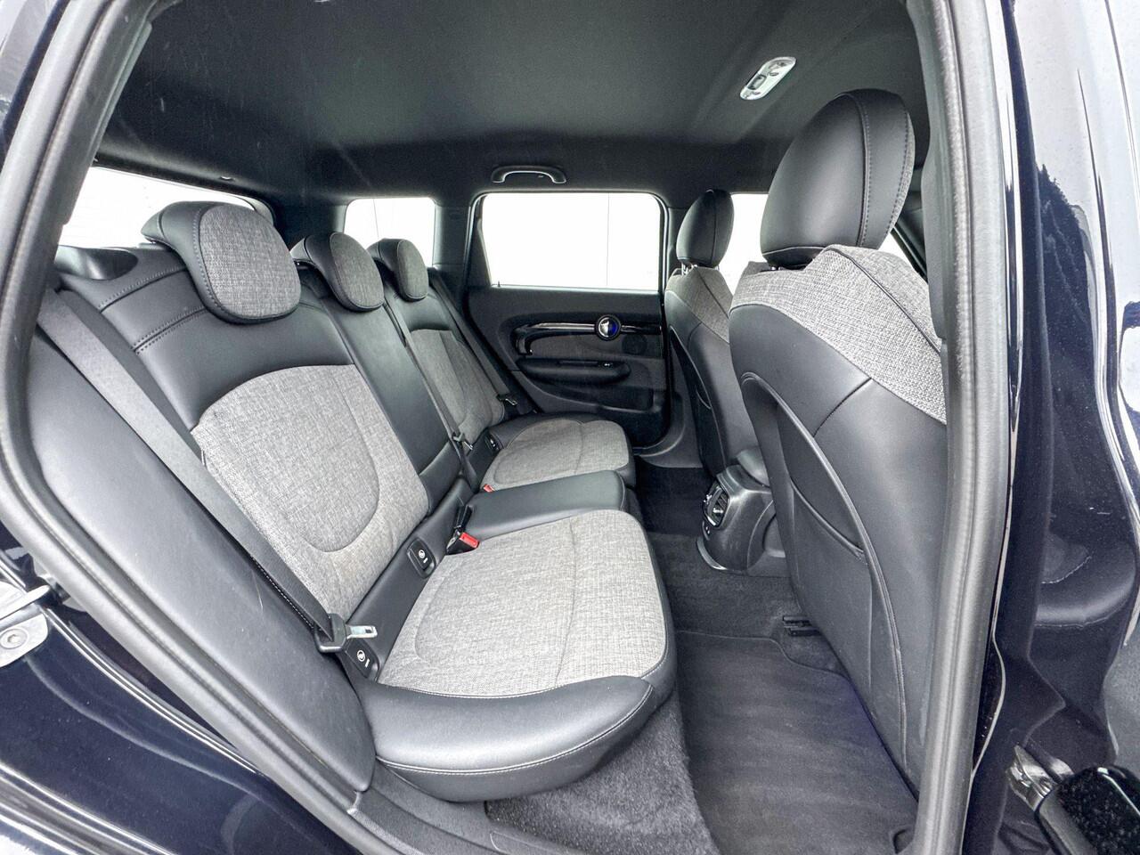 Mini COOPER CLUBMAN Business Edition LED Koplampen / MINI Navigatie / Comfort Acces / Automaat