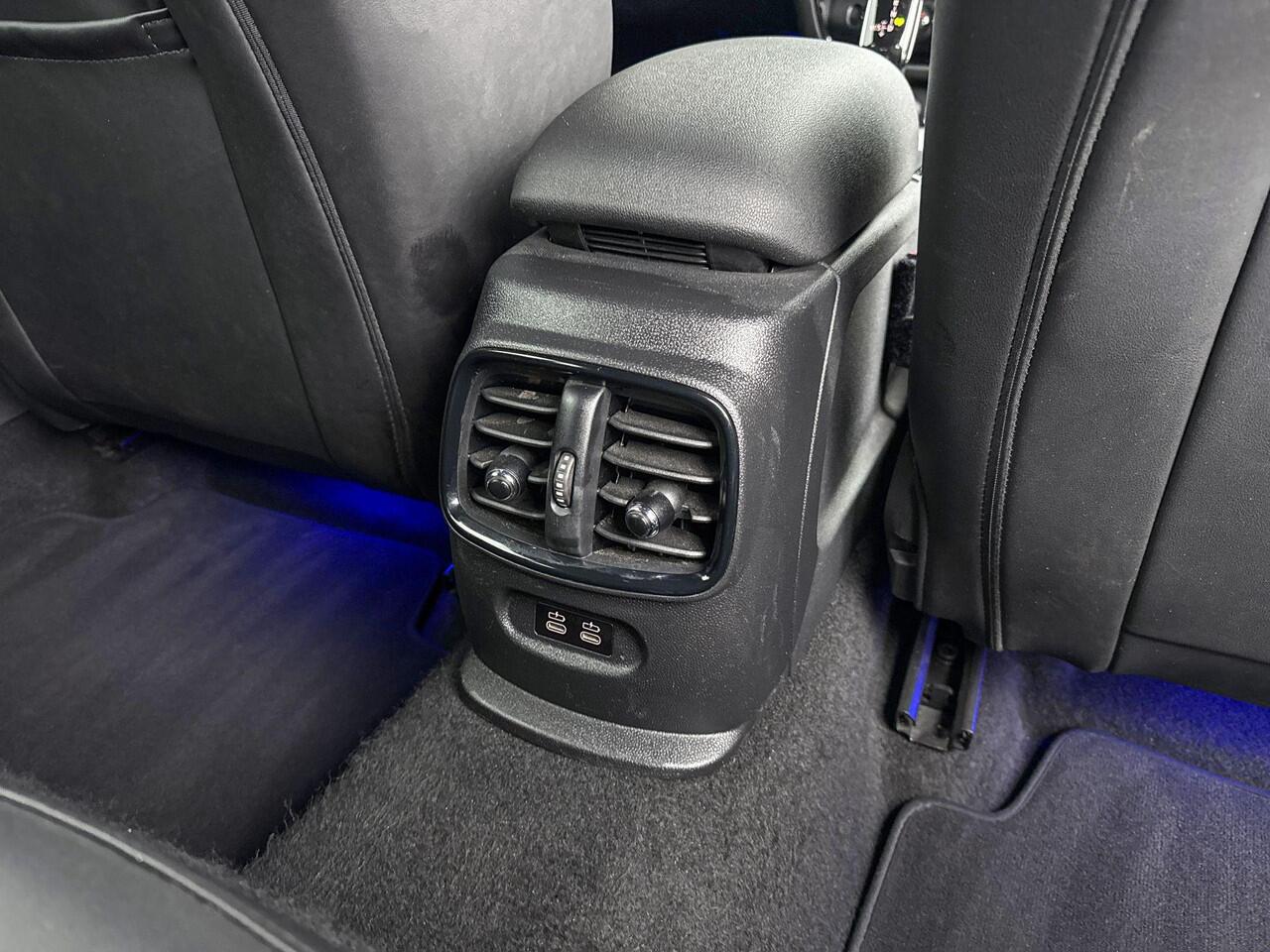 Mini COOPER CLUBMAN Business Edition LED Koplampen / MINI Navigatie / Comfort Acces / Automaat