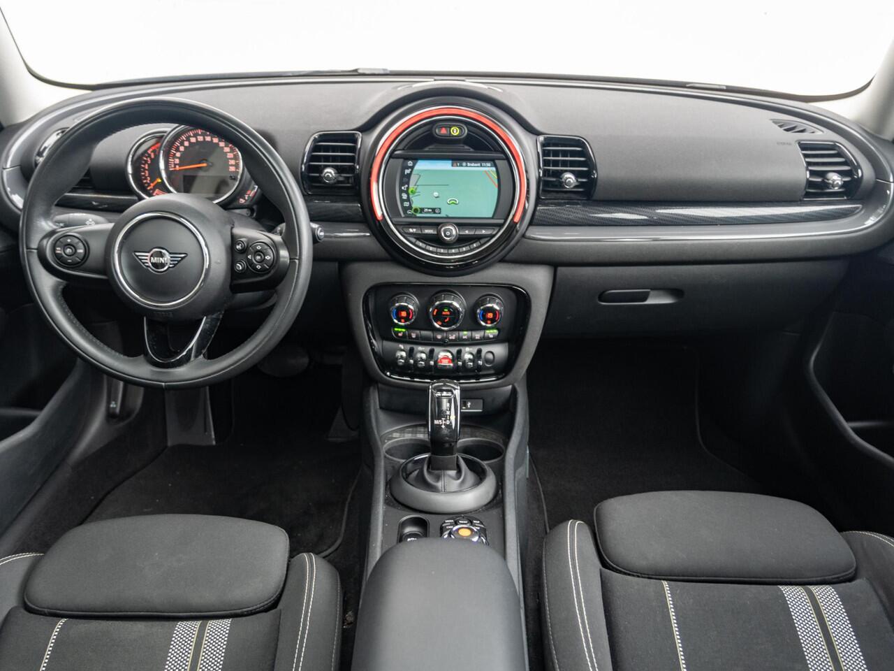 Mini COOPER CLUBMAN S Aut. Indian Summer Red ed + Panoramadak