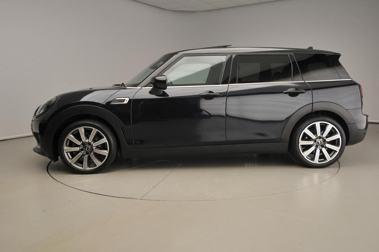 Mini COOPER CLUBMAN Automaat / Panoramadak / Sportstoelen / Leder / LED / Harman-Kardon / Park assist / Alu wielen 18 inch