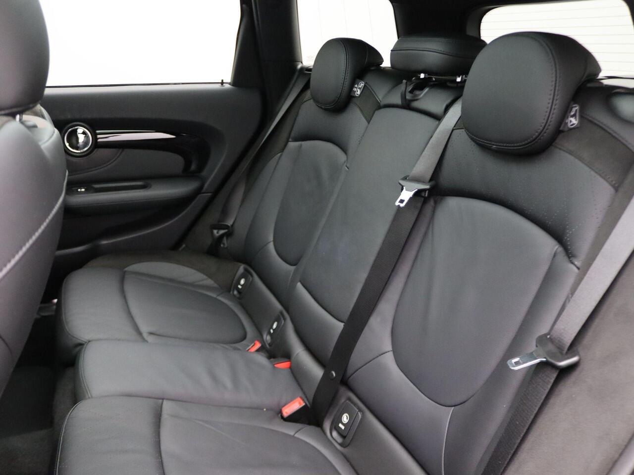 Mini COOPER CLUBMAN Richmond Park Edition + Adaptief Onderstel + Trekhaak + Panoramadak + 18''