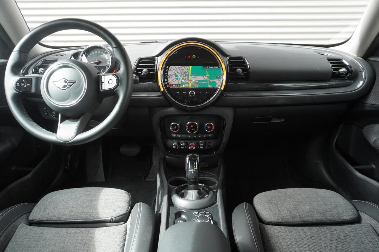 Mini COOPER CLUBMAN | Comfort Pack | Apple Carplay | Navigatie | Sportstoelen | Verwarmbare Voorstoelen