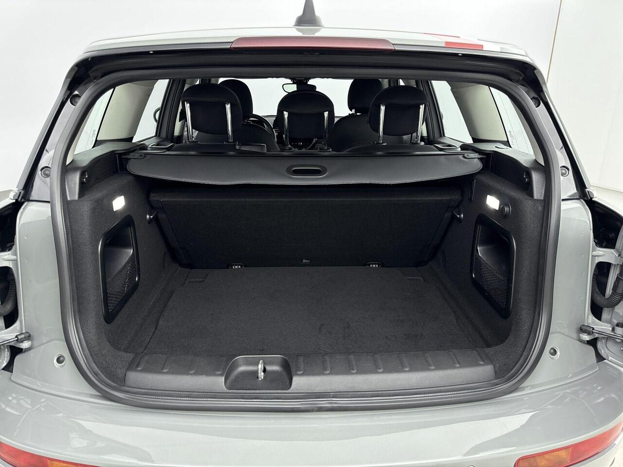 Mini COOPER CLUBMAN Mini 1.5 Business Edition 136PK | Automaat | Achteruitrijcamera | Navigatie | Climate Control | Stoelverwarming | LED Koplampen