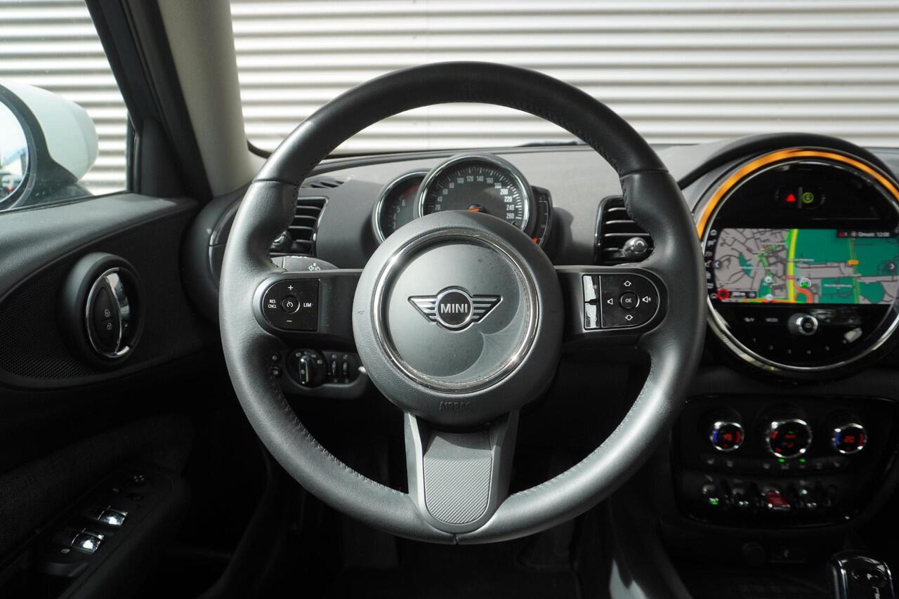 Mini COOPER CLUBMAN | Comfort Pack | Apple Carplay | Navigatie | Sportstoelen | Verwarmbare Voorstoelen