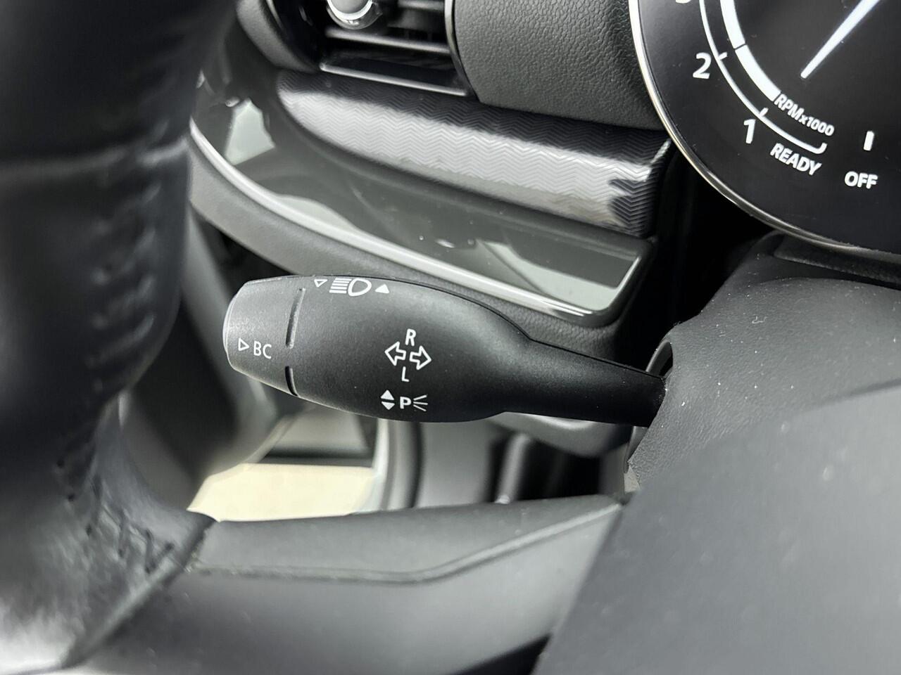 Mini COOPER CLUBMAN Mini 1.5 Business Edition 136PK | Automaat | Achteruitrijcamera | Navigatie | Climate Control | Stoelverwarming | LED Koplampen