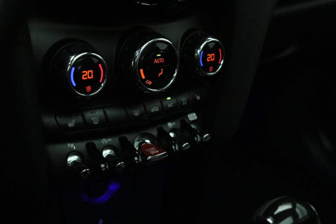 Mini COOPER S Mini 2.0 Chili 2018 | Airco | Stoelverwarming | Panoramadak | Onderhoudshistorie | Parkeersensoren | Cruise Control | Keyless Go | Stuurwiel Bediening | Boekjes