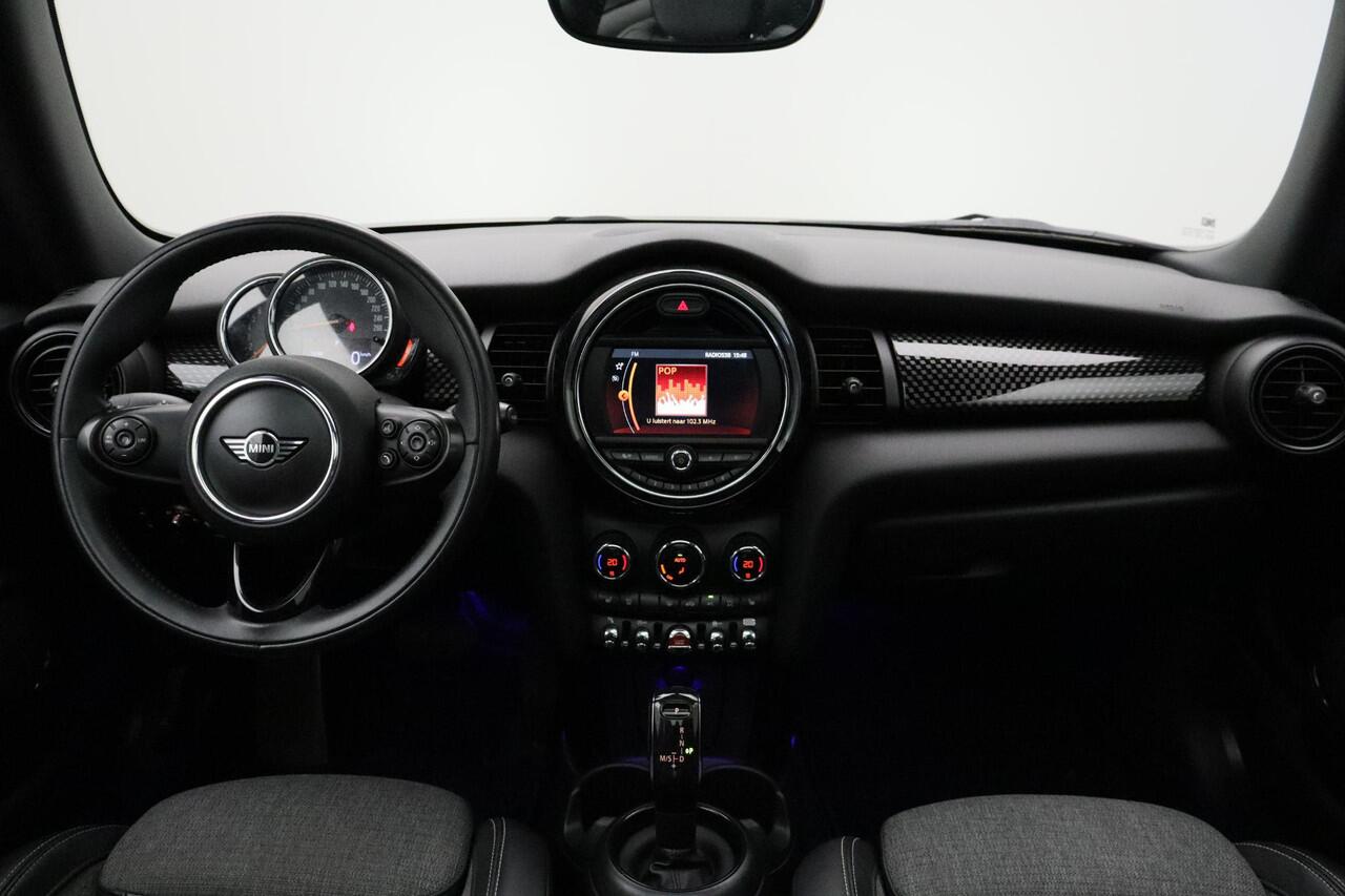 Mini COOPER S Mini 2.0 Chili 2018 | Airco | Stoelverwarming | Panoramadak | Onderhoudshistorie | Parkeersensoren | Cruise Control | Keyless Go | Stuurwiel Bediening | Boekjes