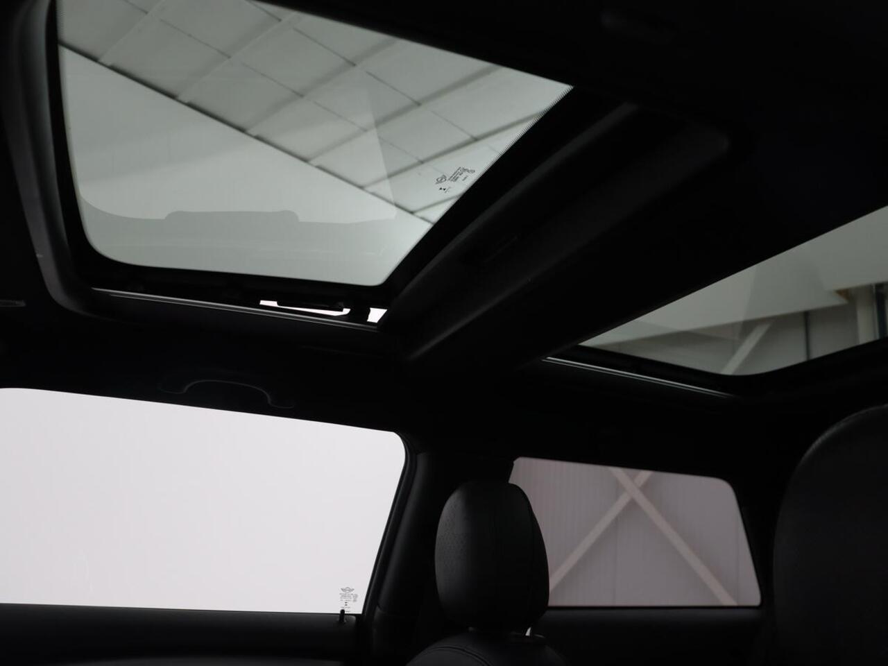 Mini COOPER S 2.0 60 Years | Panoramadak | Stoelverwarming | Leder | Head-Up | Park Assist | Carplay | Navigatie | Keyless | Full LED | Harman/Kardon | Climate control | Cruise control