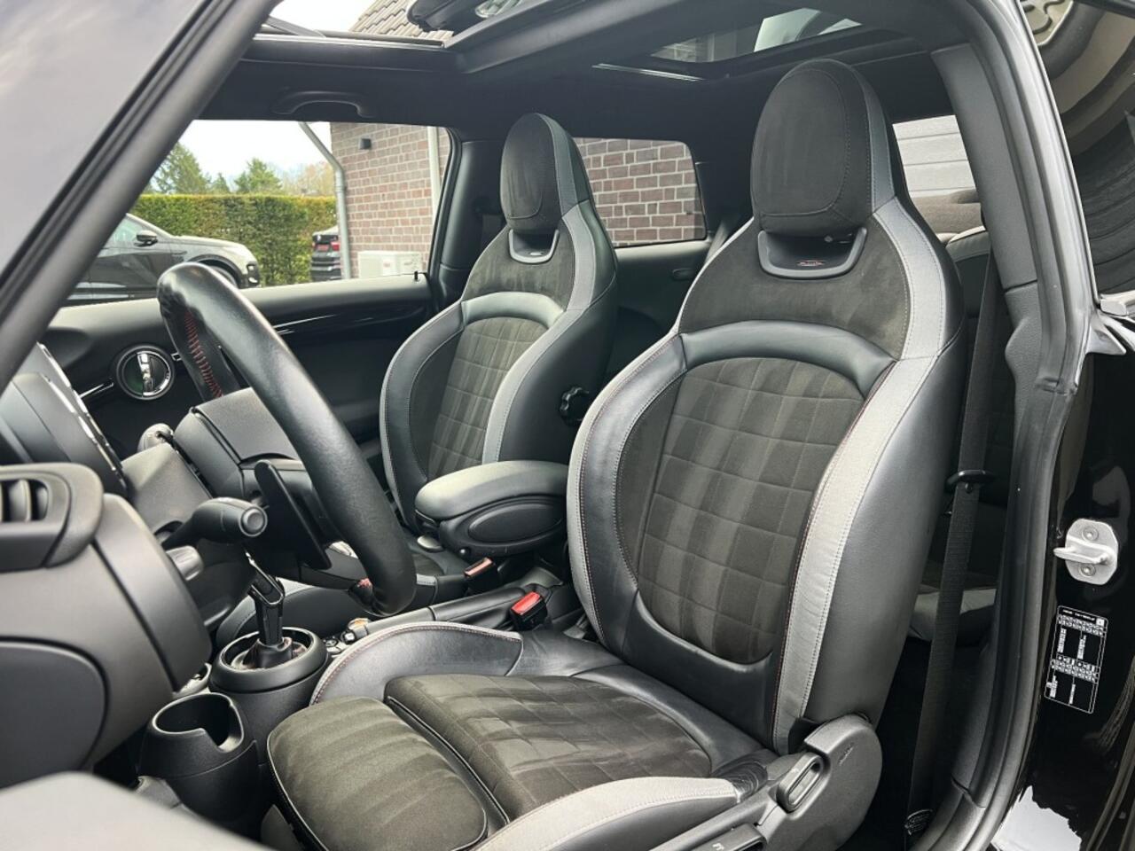 Mini COOPER S John Cooper Works Aut Pano Keyless LED 192 PK JCW Sportstoelen