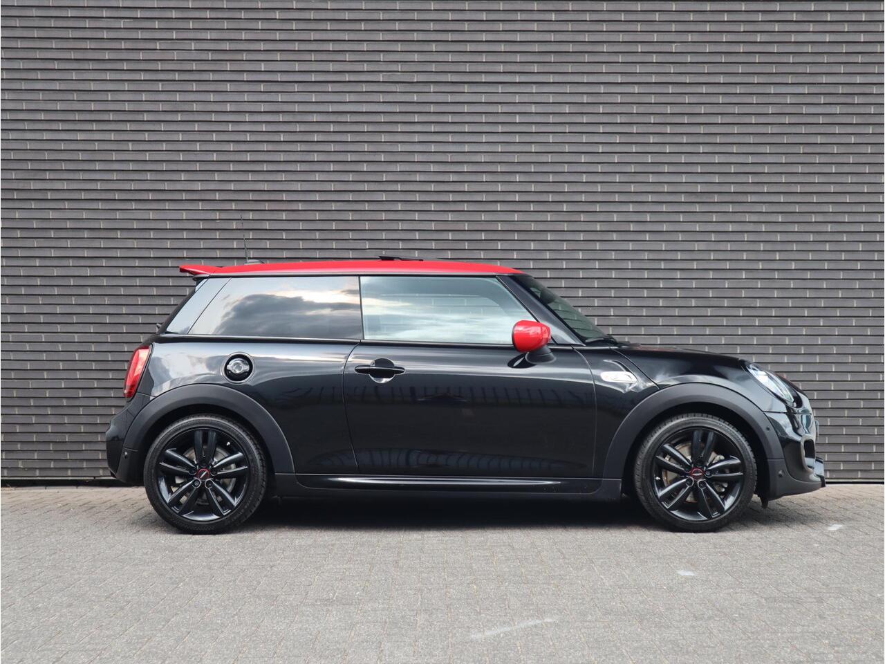 Mini COOPER S 2.0 JCW Pack / Panodak / Apple CarPlay