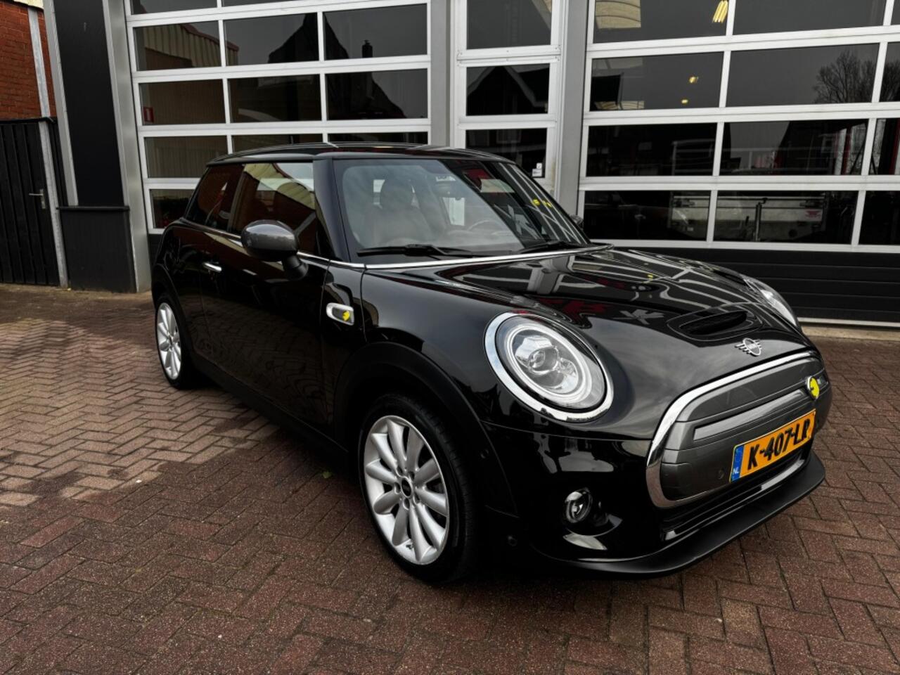 Mini COOPER S ELECTRIC CHARGED S / HenK / FULL LED / CAMERA / CRUISE / LEER / AUTOMAAT! / CARPLAY