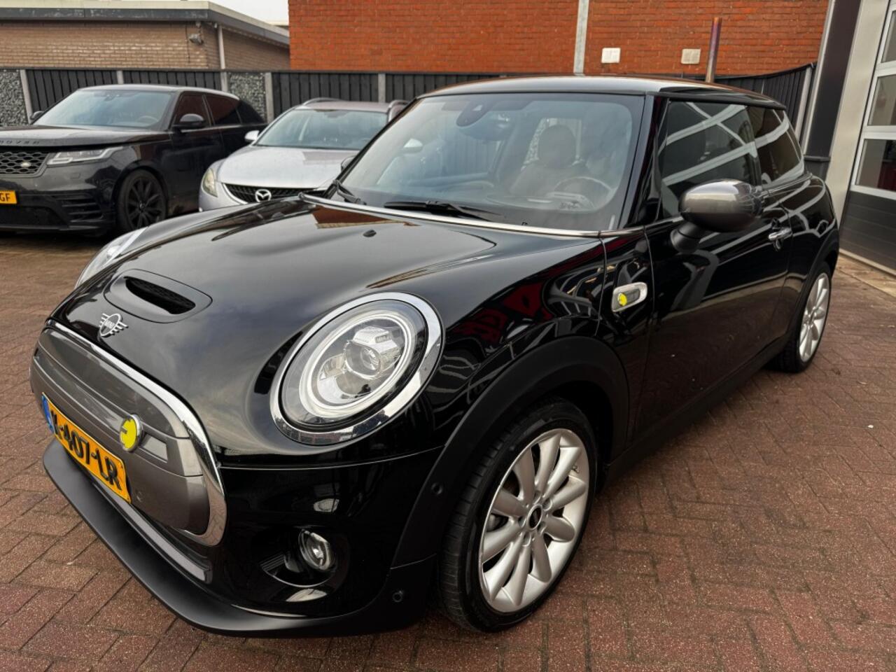 Mini COOPER S ELECTRIC CHARGED S / HenK / FULL LED / CAMERA / CRUISE / LEER / AUTOMAAT! / CARPLAY