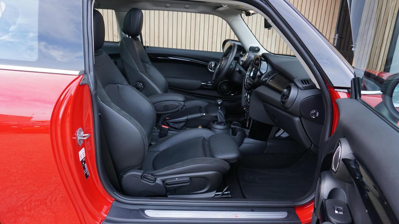 Mini COOPER S 2.0 192pk 3Drs Chili Pano.Dak H&K Leder 17inch LM LED Keyless 48960km!