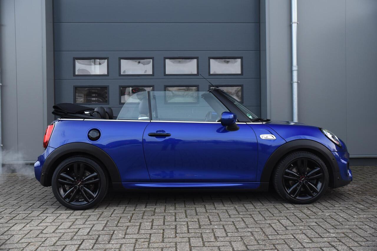 Mini COOPER S Mini Cabrio 2.0 Sidewalk Edition JCW Pakket