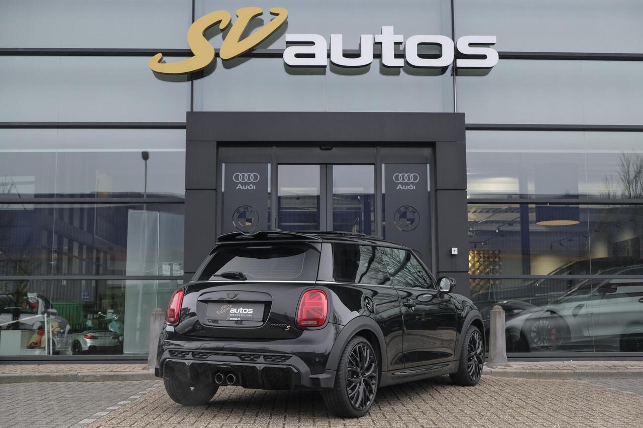 Mini COOPER S Mini 2.0 John Cooper Works JCW Panoramadak Black edition Schaalstoelen NLauto BOMVOL!!
